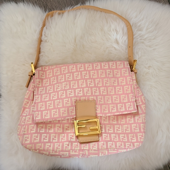 fendi zucca baguette bag